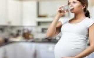 Важный вопрос: можно ли беременным пить газированную воду